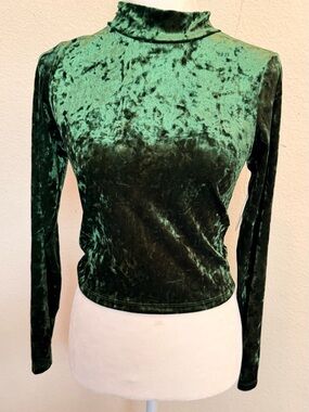 Women's Forest Green Crushed Velvet Long-Sleeve Mock Neck Top